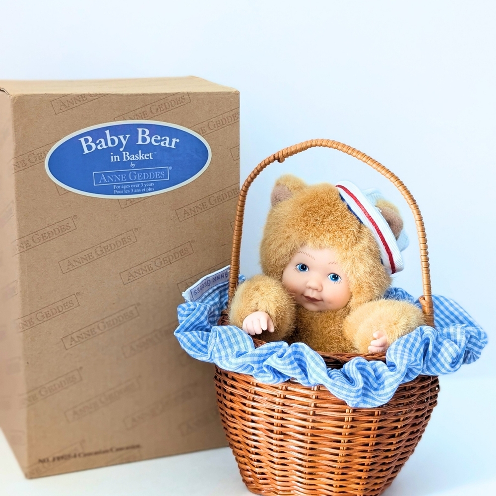 Anne Geddes Baby Bear in Basket - Brown and Blue